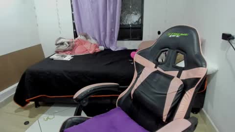 violet online show from February 2025 05:53:02 AM