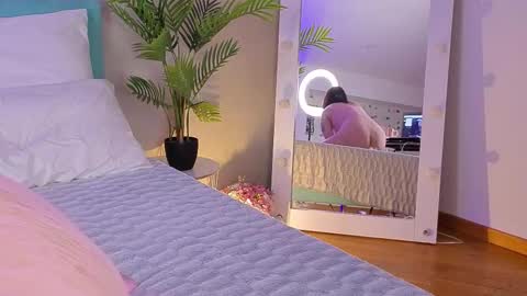 Shira online show from March 2026 10:16:01 PM