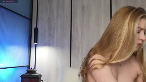 Snapshot of kittyloffe chatting on February 2025 04:06:01 AM Monika online show from February 2025 04:06:01 AM