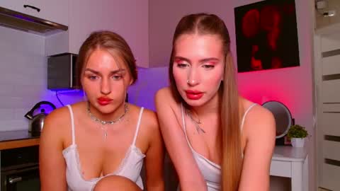 Mona  Sophia online show from July 2026 06:10:01 PM