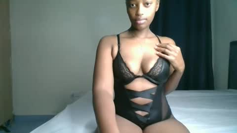 Kittypettite online show from April 2026 07:47:02 AM