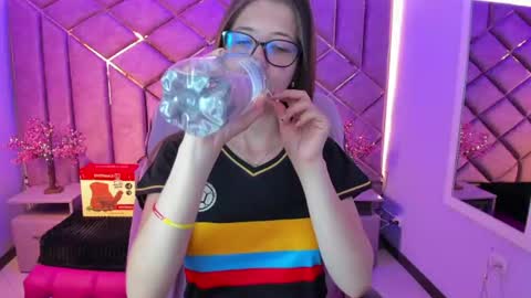 Sarah online show from June 2026 03:43:01 PM