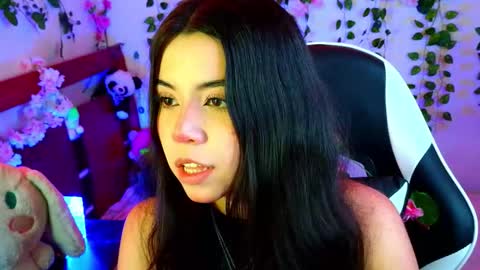 Kittyuwu  online show from October 2025 06:16:01 PM