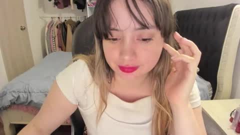 Snapshot of kittywantslove23 chatting on December 2025 03:01:02 AM kittywantslove23 online show from December 2025 03:01:02 AM