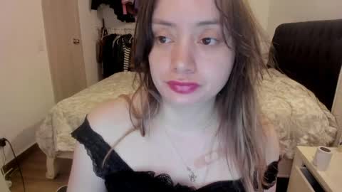 Snapshot of kittywantslove23 chatting on May 2026 07:33:01 PM kittywantslove23 online show from May 2026 07:33:01 PM