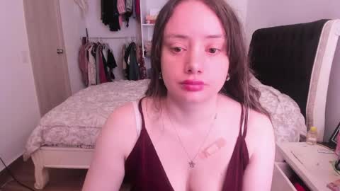 Snapshot of kittywantslove23 chatting on June 2026 07:30:01 PM kittywantslove23 online show from June 2026 07:30:01 PM