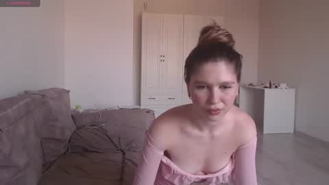 Snapshot of kittyyhoneyy chatting on July 2026 04:33:02 PM Kitty online show from July 2026 04:33:02 PM