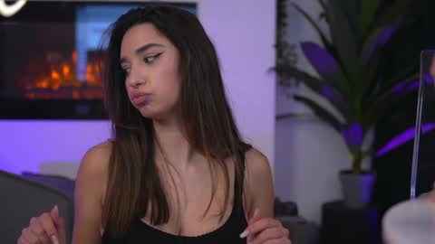 Snapshot of kity_sweet chatting on January 2025 04:37:01 PM Erika online show from January 2025 04:37:01 PM