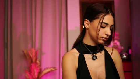 Snapshot of kity_sweet chatting on January 2026 09:42:01 PM Erika online show from January 2026 09:42:01 PM