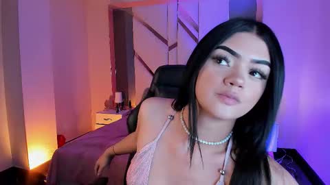 Snapshot of kiwi_lov23 chatting on November 2025 11:43:02 AM Kiwi online show from November 2025 11:43:02 AM