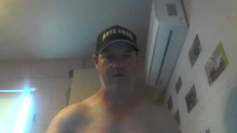 kiwiguy19773 online show from December 2024 08:20:02 PM
