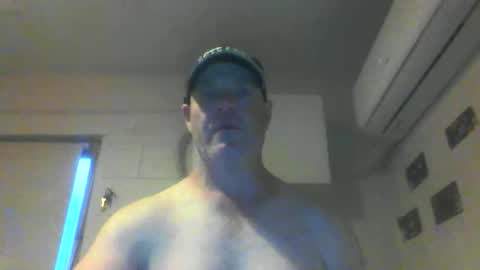 kiwiguy19773 online show from December 2024 07:37:01 AM