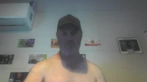 kiwiguy19773 online show from November 2025 02:43:02 AM