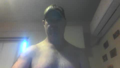 Snapshot of kiwiguy19773 chatting on December 2025 07:06:01 AM kiwiguy19773 online show from December 2025 07:06:01 AM