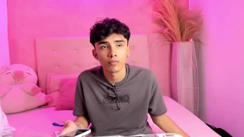 Snapshot of klaus_sunrise_xx chatting on December 2024 06:22:02 AM KLAUS online show from December 2024 06:22:02 AM