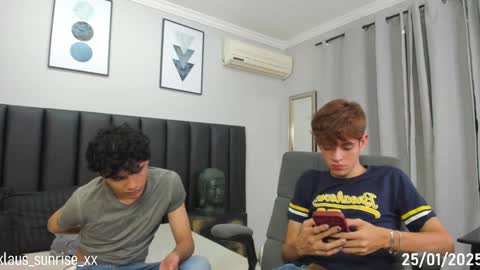 Snapshot of klaus_sunrise_xx chatting on January 2025 04:56:01 AM KLAUS online show from January 2025 04:56:01 AM