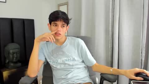 Snapshot of klaus_sunrise_xx chatting on February 2025 06:10:02 AM KLAUS online show from February 2025 06:10:02 AM