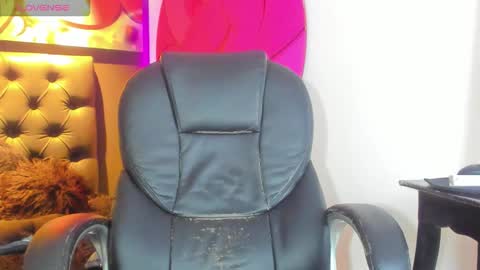 Snapshot of klaus_sunrise_xx chatting on September 2025 03:53:01 AM KLAUS online show from September 2025 03:53:01 AM