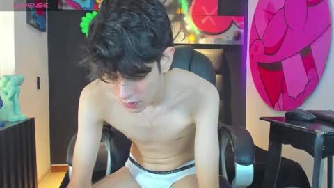 Snapshot of klaus_sunrise_xx chatting on October 2025 05:26:02 AM KLAUS online show from October 2025 05:26:02 AM