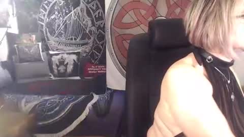 Michelle online show from October 2025 07:01:02 AM