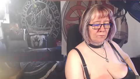 Snapshot of kleiner_teufel chatting on April 2026 07:03:01 AM Michelle online show from April 2026 07:03:01 AM
