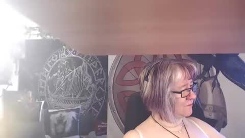 Snapshot of kleiner_teufel chatting on April 2026 07:00:02 AM Michelle online show from April 2026 07:00:02 AM