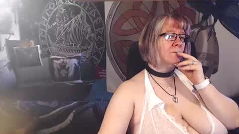 Snapshot of kleiner_teufel chatting on May 2026 05:58:01 AM Michelle online show from May 2026 05:58:01 AM