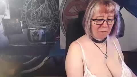 Snapshot of kleiner_teufel chatting on May 2026 07:03:01 AM Michelle online show from May 2026 07:03:01 AM