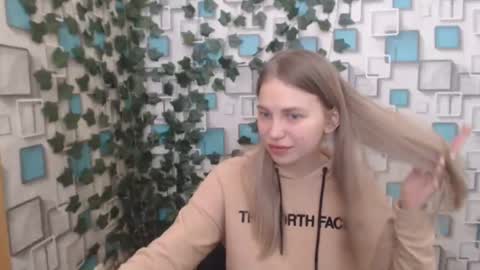 klerkarina online show from February 2025 09:00:01 AM