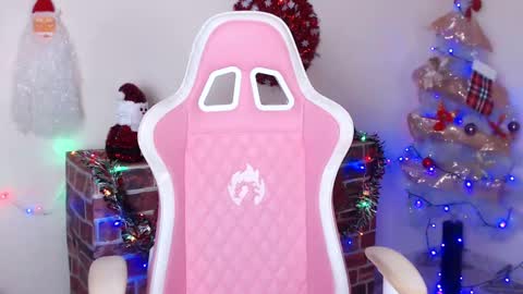 Snapshot of kloe_28 chatting on December 2024 01:39:02 AM Kloe online show from December 2024 01:39:02 AM