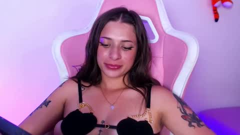 Snapshot of kloe_28 chatting on January 2025 08:06:01 AM Kloe online show from January 2025 08:06:01 AM