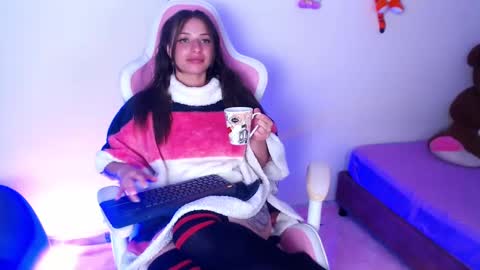 Snapshot of kloe_28 chatting on January 2025 10:06:01 AM Kloe online show from January 2025 10:06:01 AM