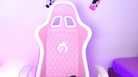 Snapshot of kloe_28 chatting on January 2025 01:35:01 AM Kloe online show from January 2025 01:35:01 AM