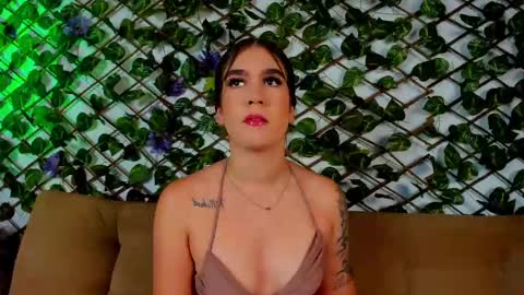 kloe_bella online show from September 2025 12:59:02 PM