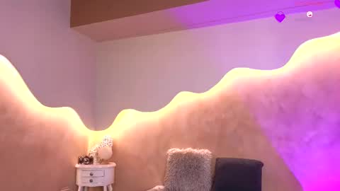 Snapshot of kloee_12 chatting on September 2025 12:09:02 PM K L O E online show from September 2025 12:09:02 PM