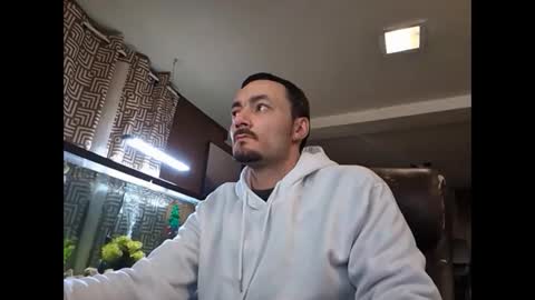 Snapshot of klou502 chatting on December 2024 07:14:01 AM LOUiViLAN online show from December 2024 07:14:01 AM