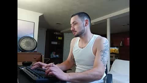 Snapshot of klou502 chatting on January 2025 06:40:01 AM LOUiViLAN online show from January 2025 06:40:01 AM