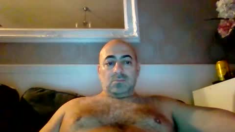 knickerwhipper online show from January 2026 12:04:02 AM