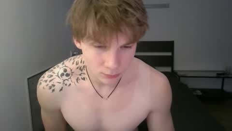 Adam online show from November 2025 04:28:02 PM