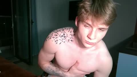 Snapshot of knotsiemens chatting on May 2026 05:31:02 PM Adam online show from May 2026 05:31:02 PM