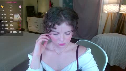 knowlita  online show from February 2025 03:28:02 PM