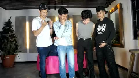 Snapshot of kobayaske chatting on December 2025 04:46:01 PM kobayaske online show from December 2025 04:46:01 PM