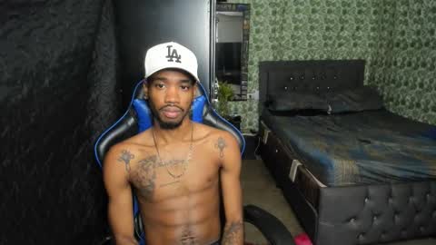 Snapshot of kofi_exotic_ chatting on December 2025 11:02:01 PM kofi online show from December 2025 11:02:01 PM