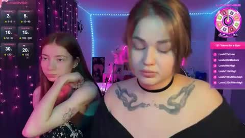 Mia online show from November 2025 07:22:01 AM