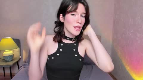 Kolette online show from November 2025 07:04:02 PM