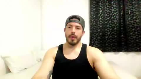 Snapshot of kolombianox chatting on October 2025 06:37:02 AM kolombianox online show from October 2025 06:37:02 AM