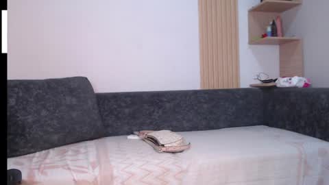 koral_27 online show from July 2026 01:06:01 PM