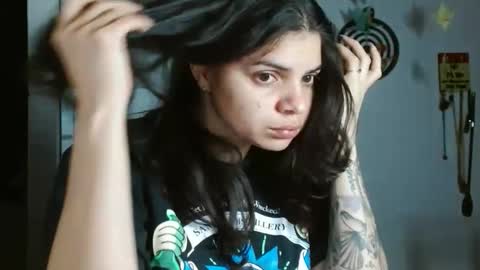 Snapshot of koranikky08 chatting on February 2026 02:27:01 AM Karoll online show from February 2026 02:27:01 AM