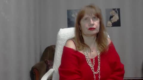 Snapshot of koroleva70 chatting on December 2024 07:10:01 PM VIKA online show from December 2024 07:10:01 PM
