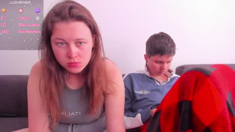 Twiix online show from April 2026 04:23:01 PM